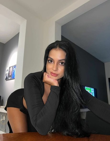 dubyduby modèle érotique image