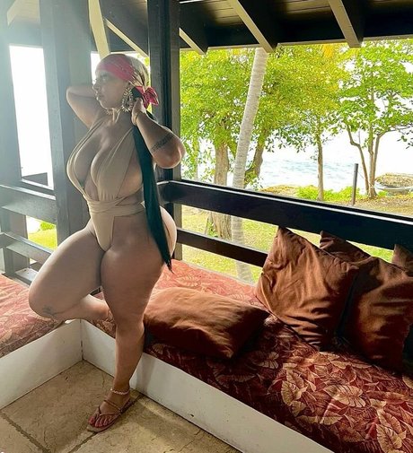 Tylea nus étoiles image