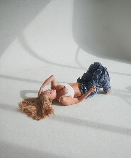 Trinityy Rain actrice libre galeries