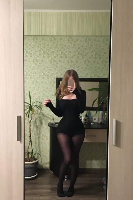 katrlvinaa modèle nu image