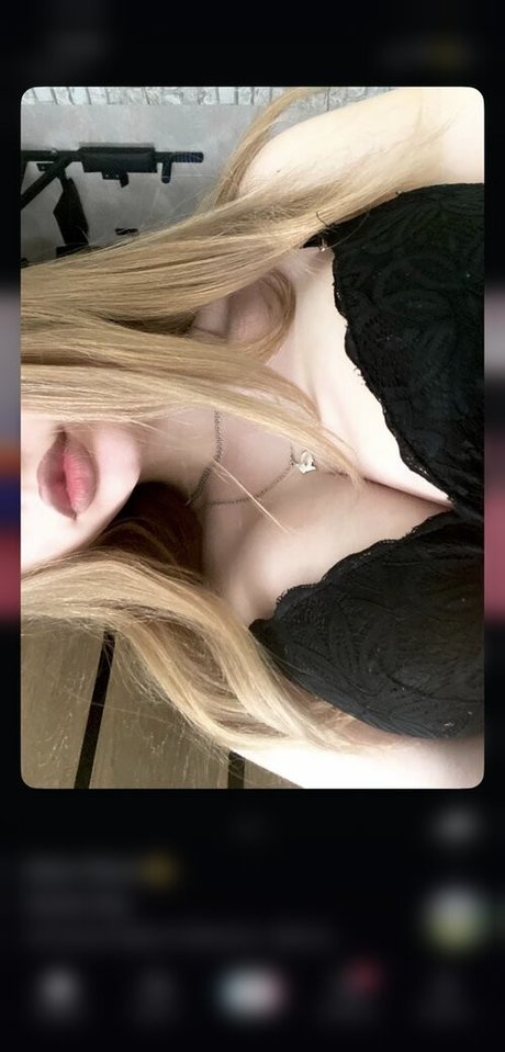 katrlvinaa modèle de sexe image