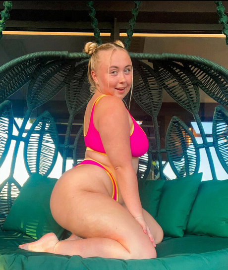 Niki Peacock top star collection