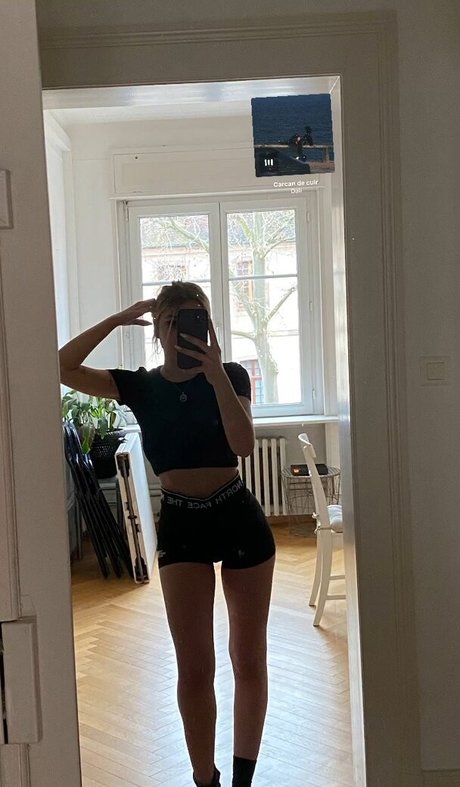 linemettler jolie actrice collection