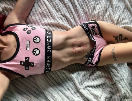 Ellexxaurus modèle nu archive