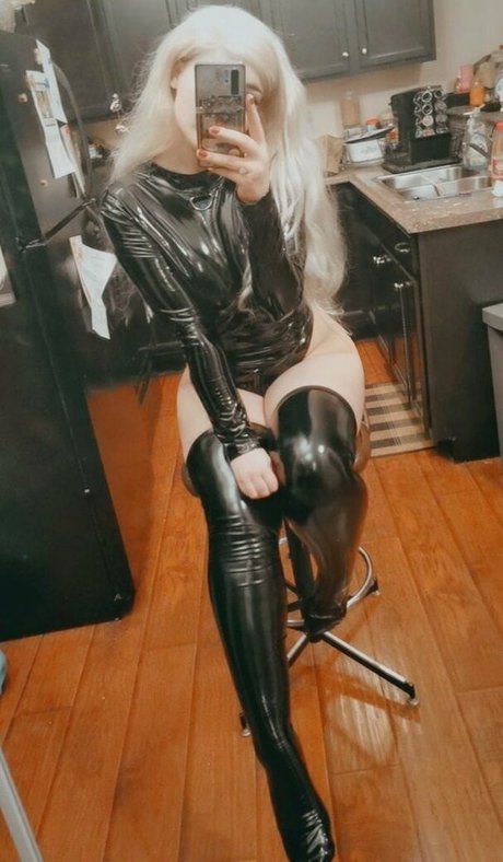 Sofiexxxo modèle nu collection