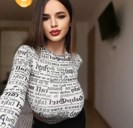 Denisa R Maria star du porno exclusive images