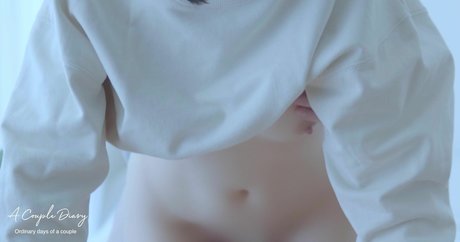 A Couple Diary modèle adulte archive