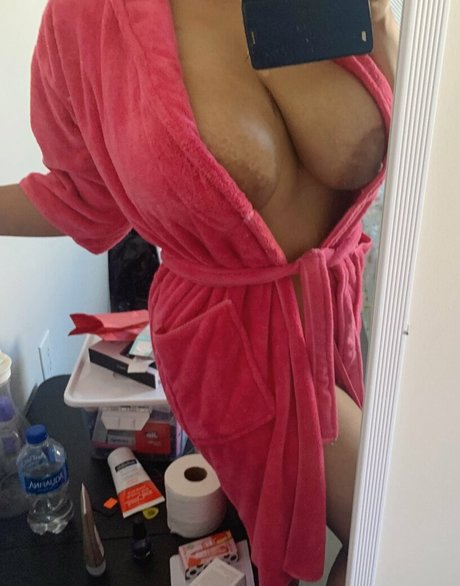 Desi Aurora actrice adulte img