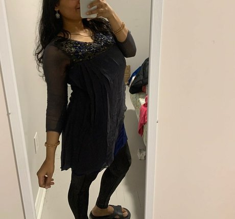 Desi Aurora étoile sexy photos