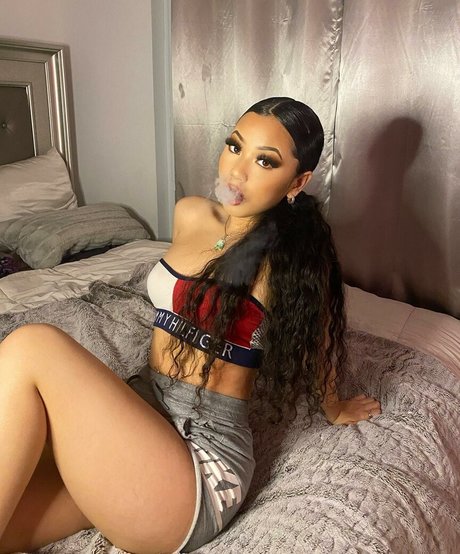 Thailiian modèle érotique galerie