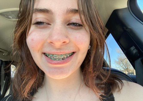 avieb4by jolie actrice galerie