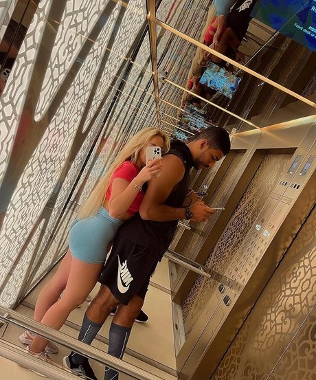 Kicaa Kristina Stani star du porno en haute qualité galeries