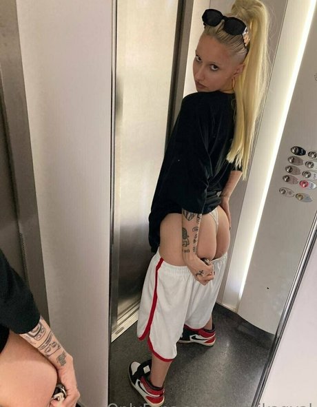 ébène cum onlyfans xxx exclusif archive