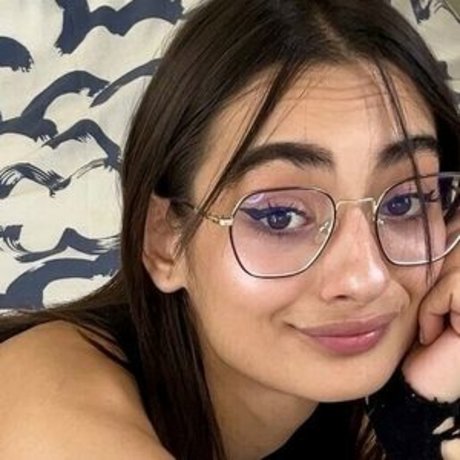 petitenikky étoile érotique image