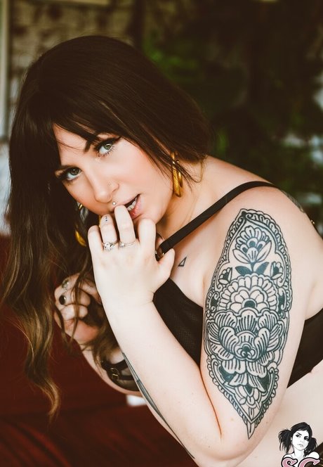 Mimi Flowers__MimiFlowersss actrice hd photo