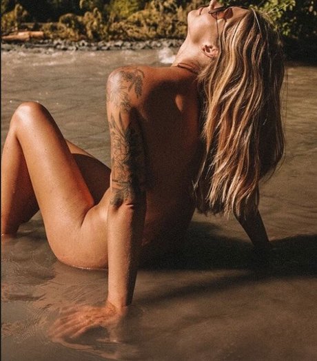 Abigail Martin étoile érotique collection