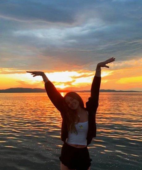 Lola Dubrul star du porno nue photo