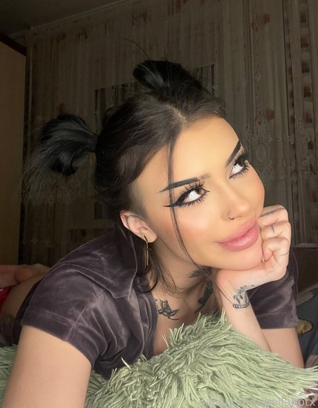 bellahotx jolie star du porno photo