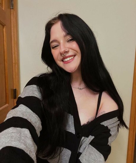 BabyDana art de star du porno photos