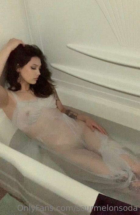 Sourmelonsoda actrice xxx galerie