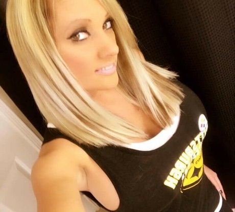 Jami Marie Akaport Barbie modèle porno galeries