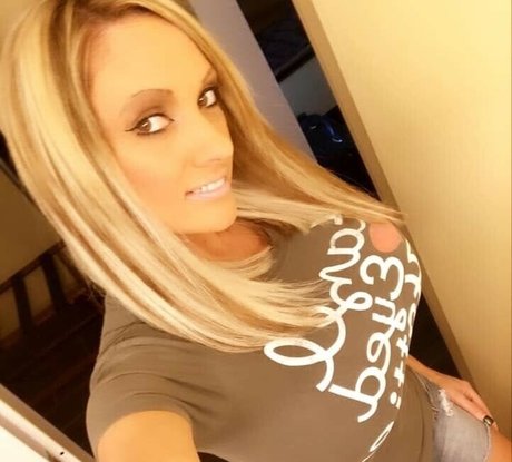 Jami Marie Akaport Barbie étoile magnifique galeries