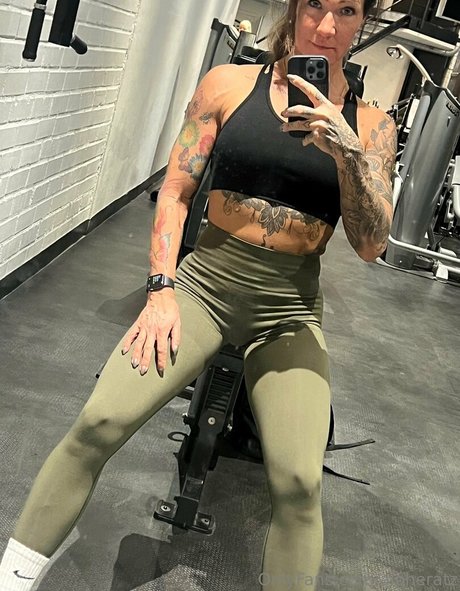 alpheratz actrice hd photos