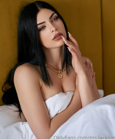 ms jacklyn jolie étoile image