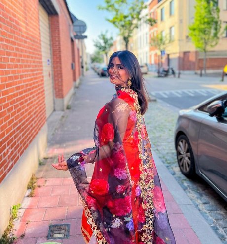 Tindy Kaur belle étoile image