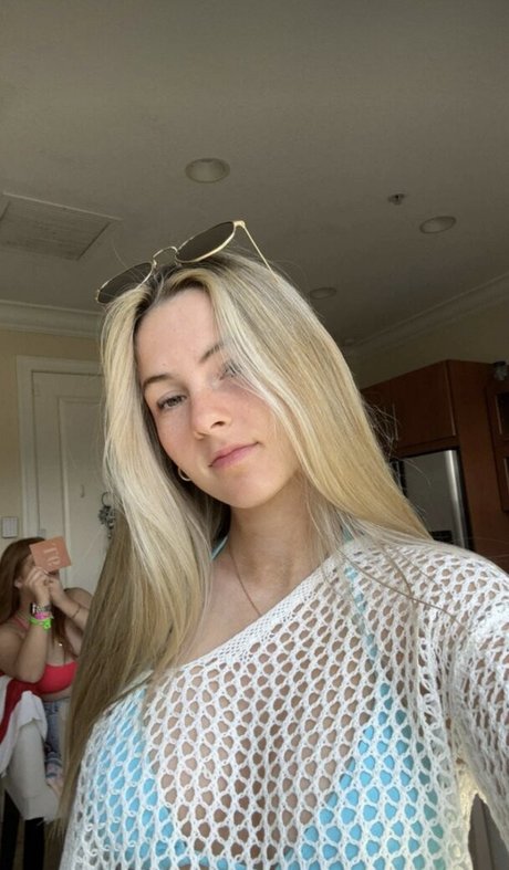 itslexismith modèle gratuit des photos