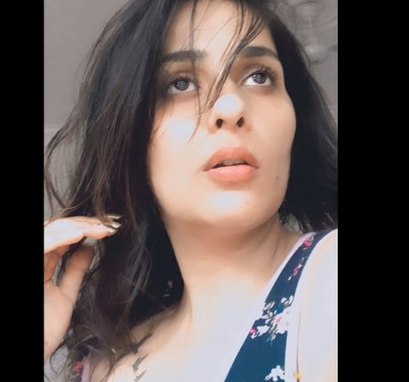 Vansheen Verma Sumbriya star du porno chaud archive