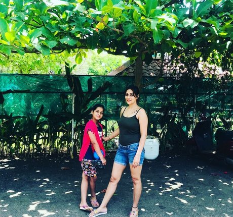 Vansheen Verma Sumbriya star du porno érotique images