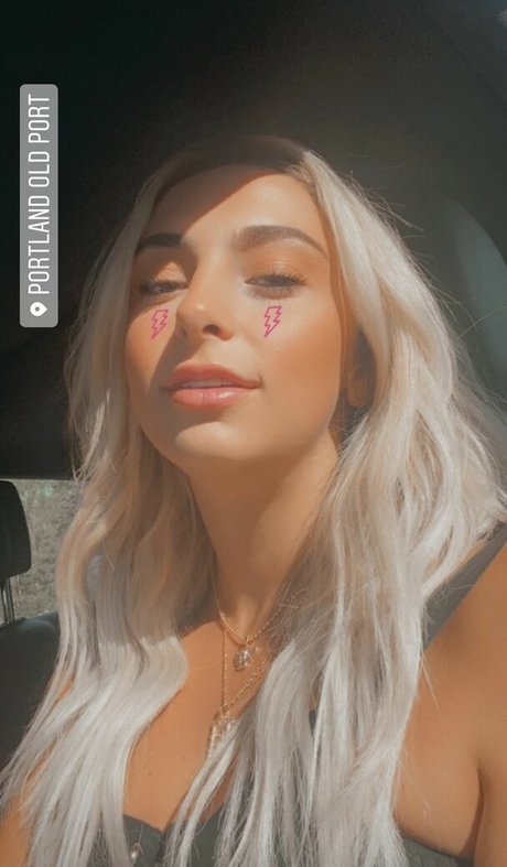 Samantha Copp joli modèle archive