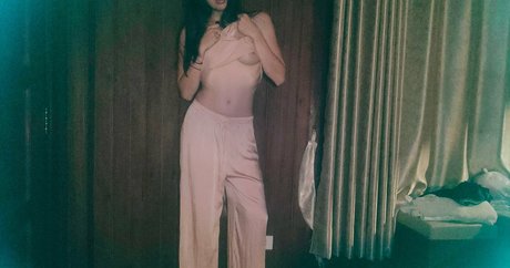 bloom666 actrice chaude image