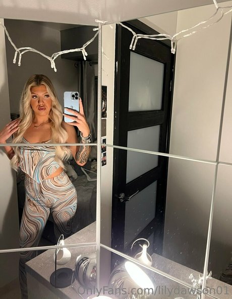 lilydawson01 modèle joli image