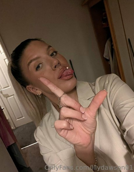 lilydawson01 étoile adulte archive