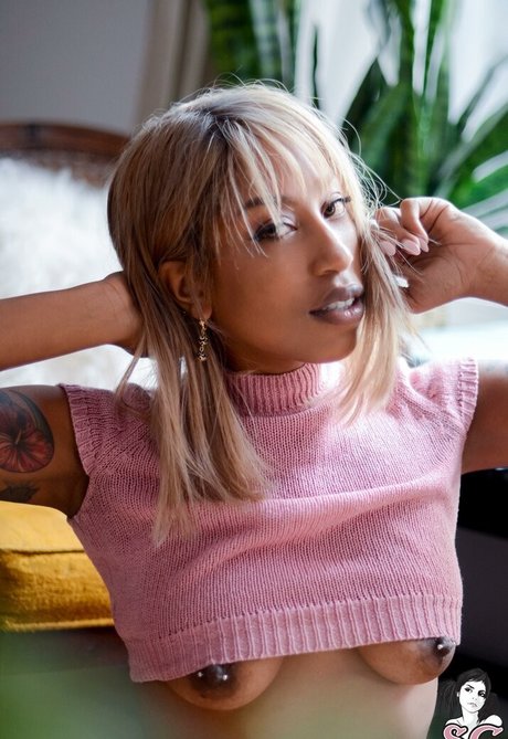 Milloux star du porno érotique photos