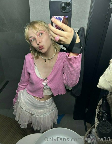 anyuta18 modèle artistique photo