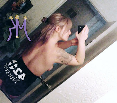 grandes aréoles onlyfans assez haute qualité photo