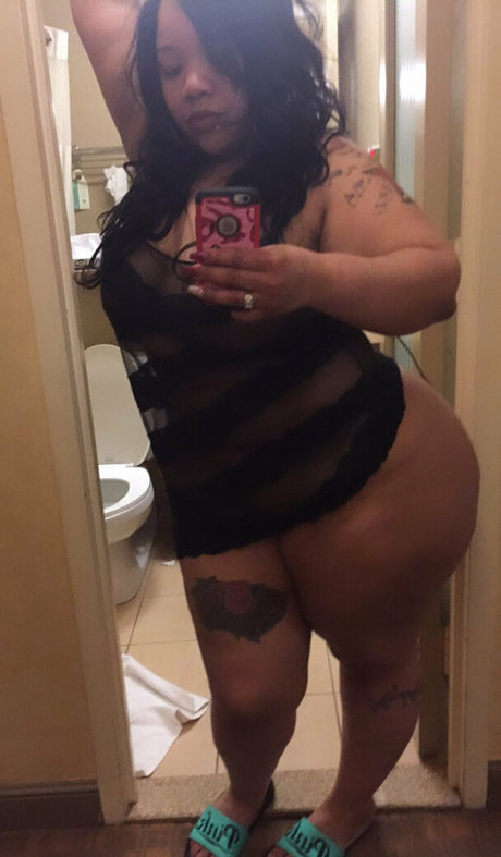 monicabunz star du porno de haute qualité photo