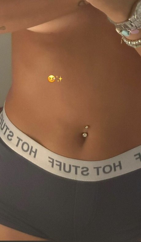 mynameisfrancescabiella mannequin image