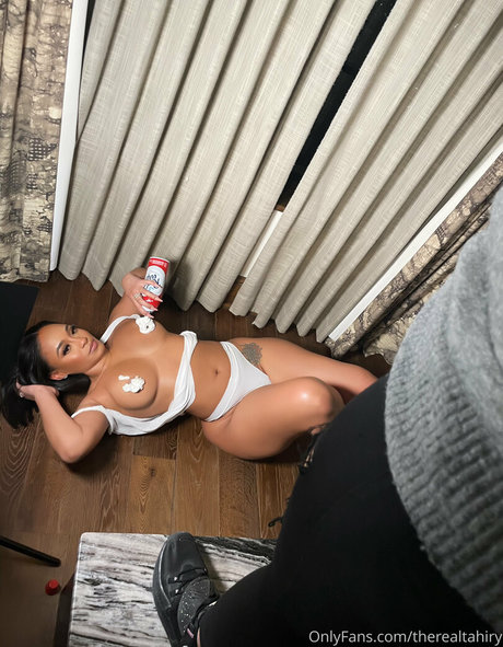 therealtahiry étoile érotique img