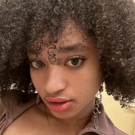 Princess Hallie star du porno adulte images