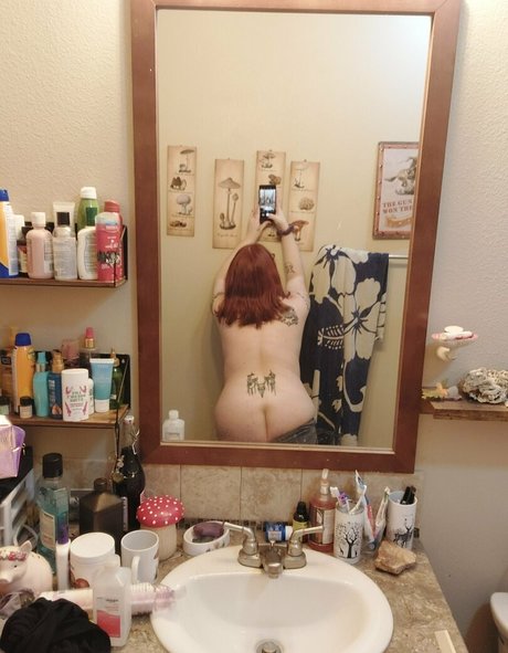 eeeveeekitten actrice hd image