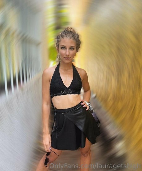 lauragetshigh star du porno photo