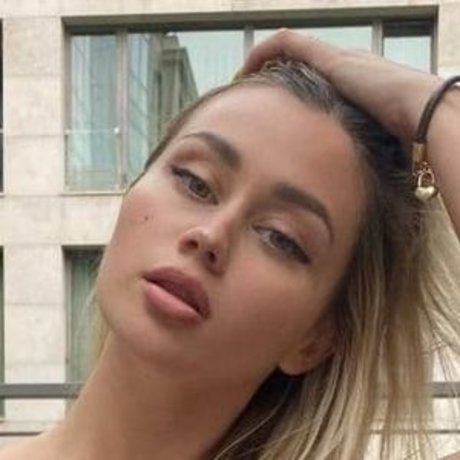 Mash Milash nus étoiles photos