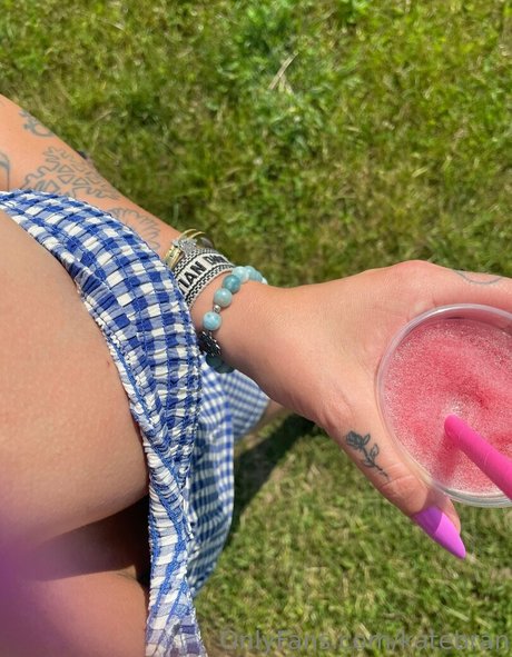 katebran actrice pornographique des photos