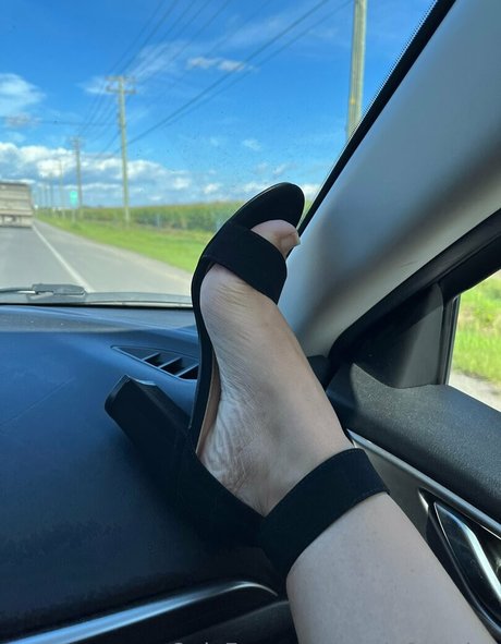 cutiefeetzies star du porno chaude image