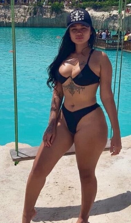 Talia Nascimento modèles nus image