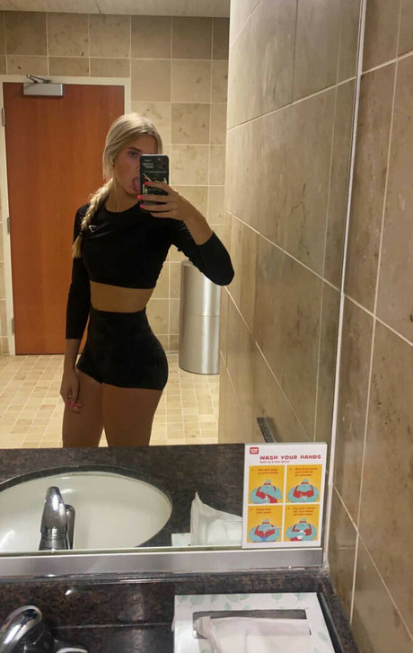 Ella Fredrickson modèle archive